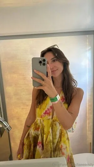 emilyley / laeeemily