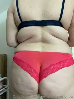 emma_marshmallow / emmamarshmellow