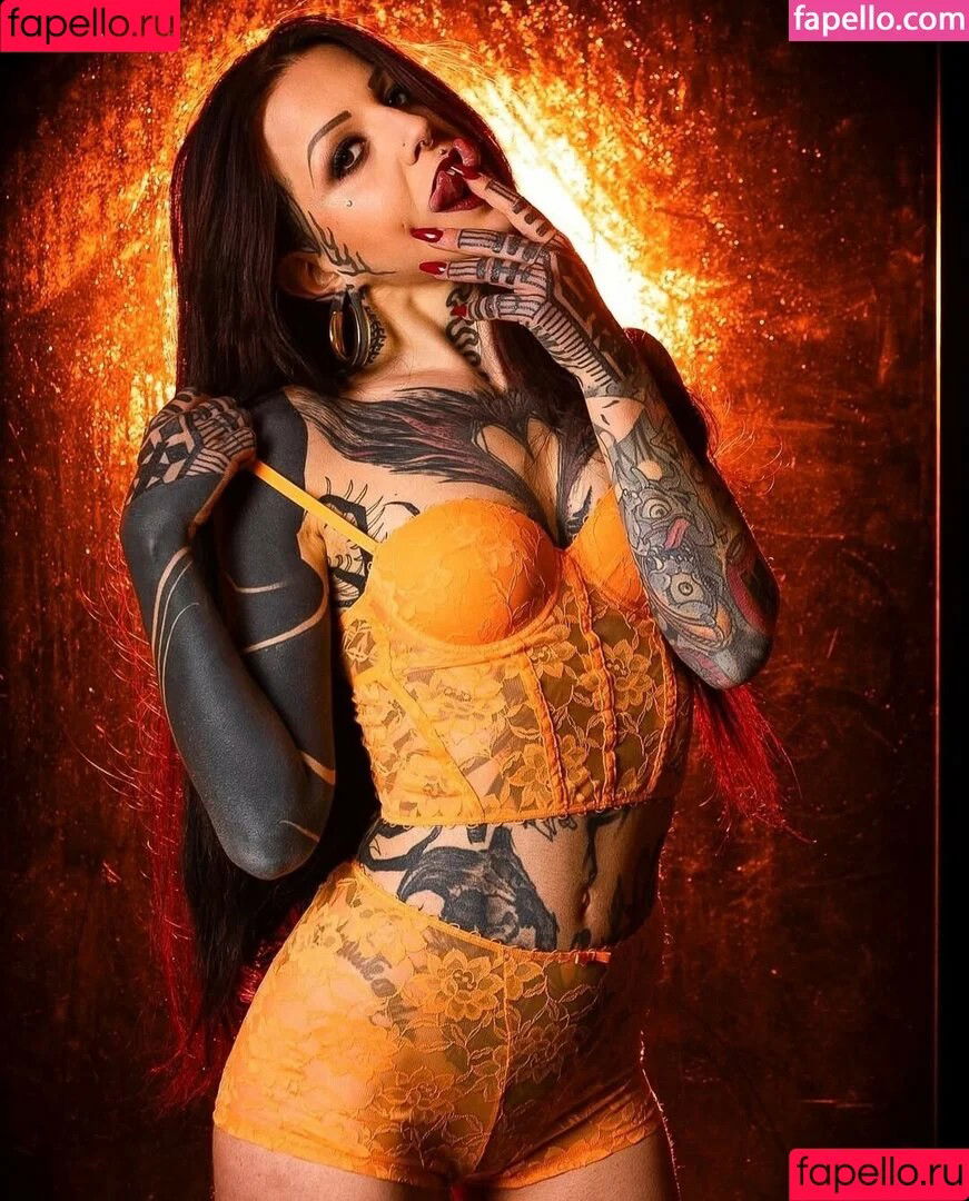 Dolly Darko / Hazel Diaz / hazeldiazz / hazzeldiazz / imdollydarko / itsyourhazel / therealhazzel