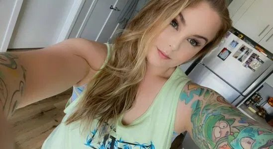 nipslipnovalynn / novalynnpress