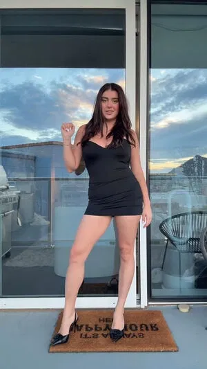 Kalani Hilliker / kalanihilliker