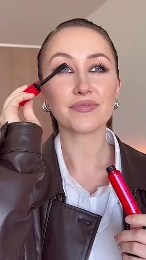 Erin Doherty / erinrdoherty