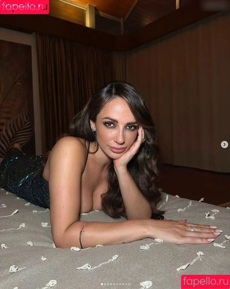 Jennifer Saro / jennifer.saro / jennifersaro1