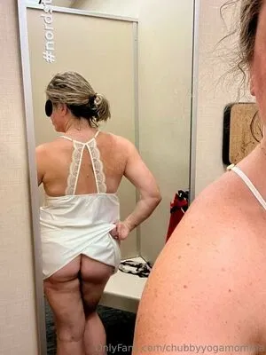 Chubbyyogamom / Chubbyyogamomma