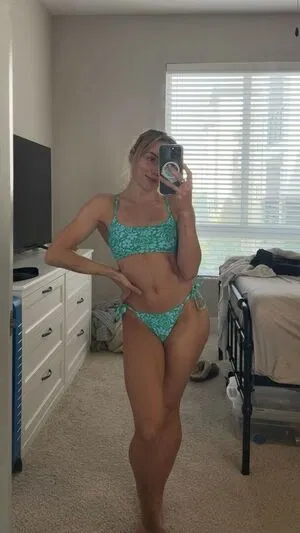 Reagan Campbell / reagzcampbell