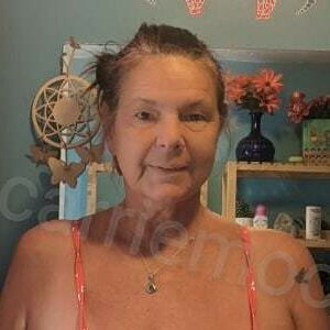 Carrie Moon / canadiancarriemoon