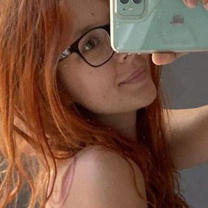 Evie Davis / cuteEviePeach / eeveenicoledavis / evie_davis