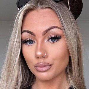 Abi Greasley / abi.greasley / abibamfordxx / abigreasley