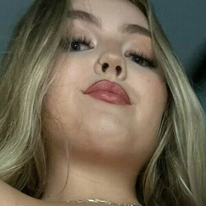 collegeboyy_ / collegepussyy