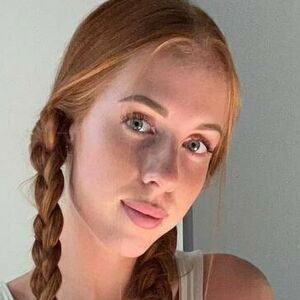 GlobalTraffic6 / hollymolloyxo / hollymollyxo