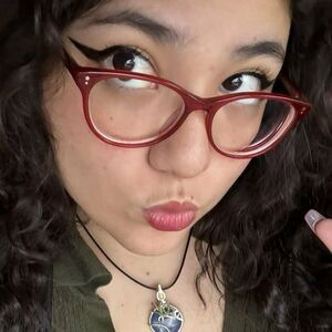 https: / lalenoraaax / reel