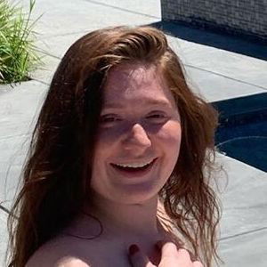 Emma Kenney / EmmaRoseKenney / emmakenney