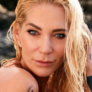 Sarah Kern / sarahkern_official