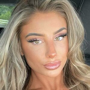 Chloe Streatfield / ChloeCrystal1 / chloestreatfield