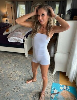 Shelly Rock / _shellyre / shellyrock