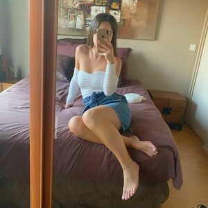 adriana.feetgirl / adrianaheels