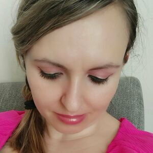 bustyelenfree / liz_05_dixson