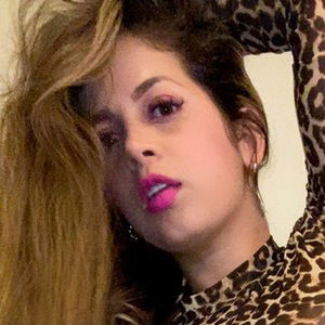 yisela_avendanooficial / yiselaoficial90