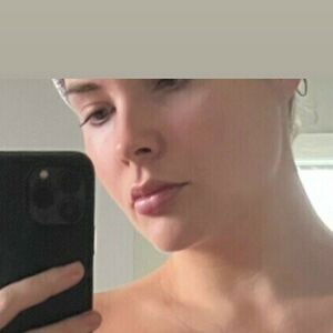 Sarah Harris / SarahHarris / iamsarahharris