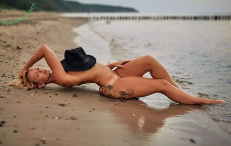 Mellla89 / _mella89_