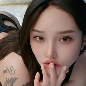 Songyuxin Hitomi / Songyuxin_Hitomi