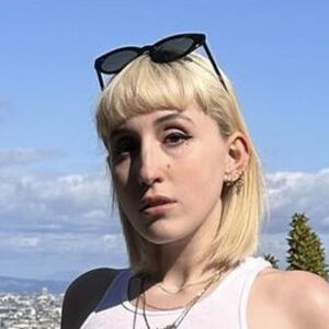 Harley Quinn Smith / harleyquinnsmith