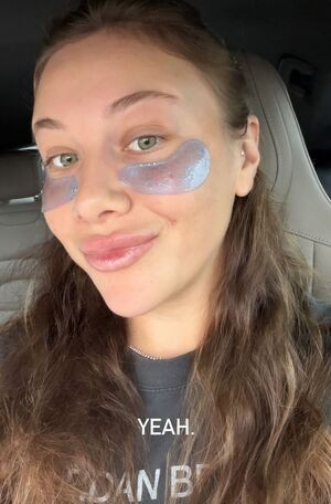 Amanda Anisimova / amandaanisimova