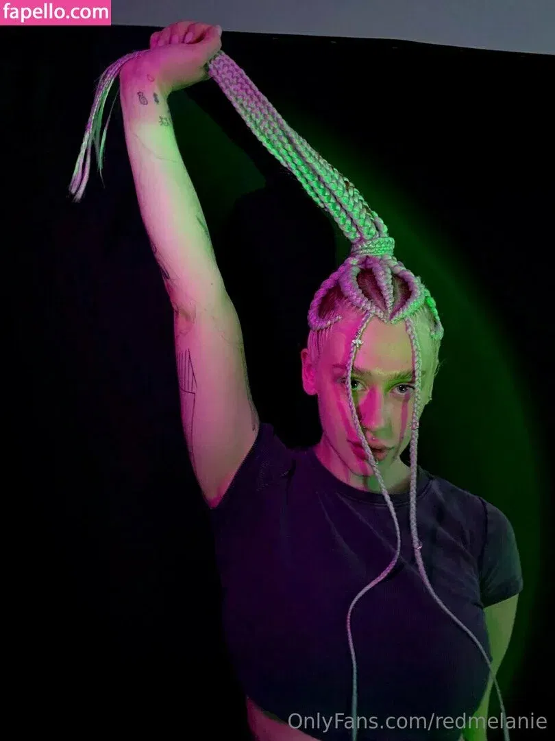 redmelanie Onlyfans Photo Gallery 