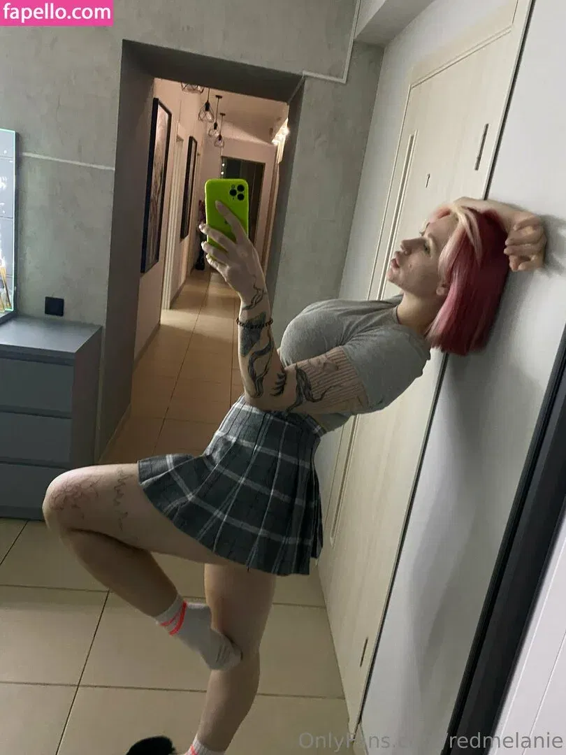 redmelanie Onlyfans Photo Gallery 