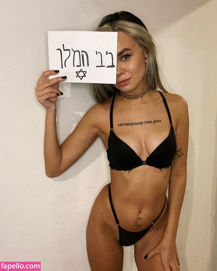 Yunaa_k Onlyfans Photo Gallery 