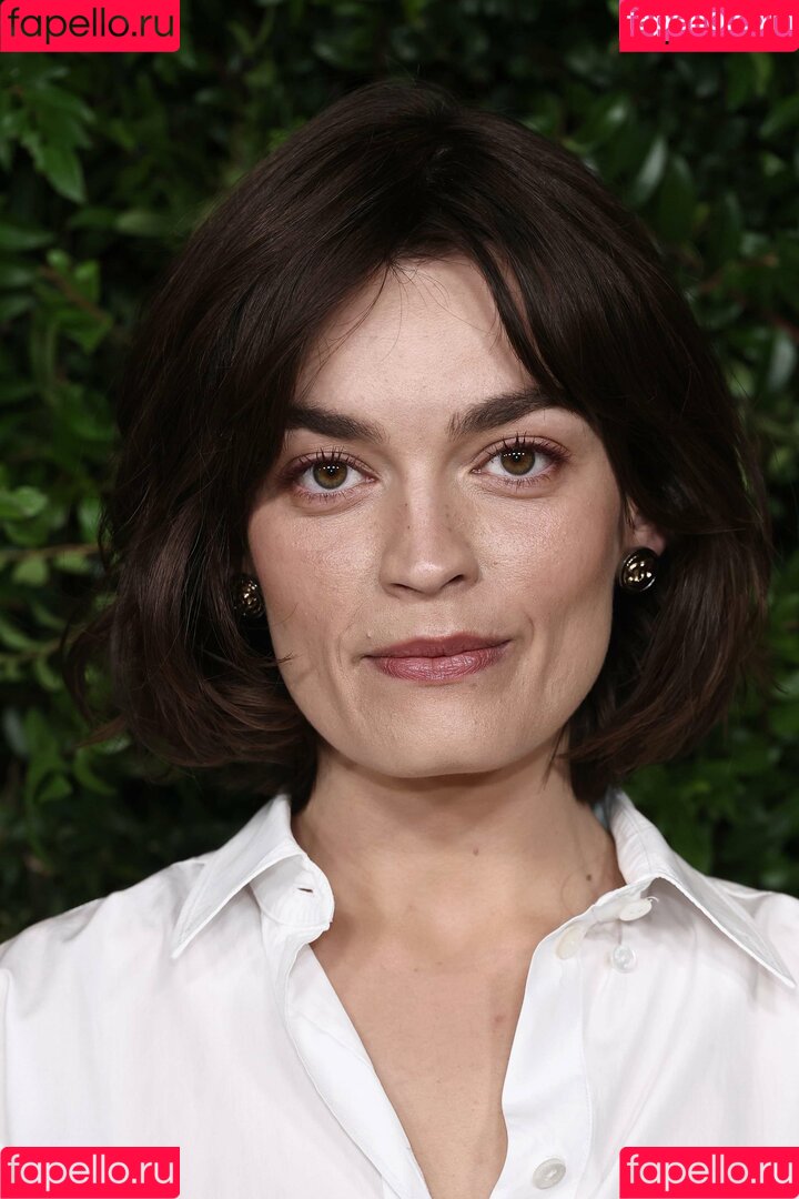 Emma Mackey Onlyfans Photo Gallery 