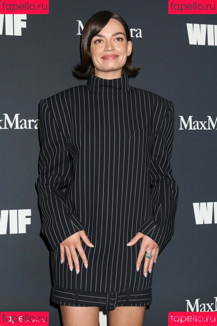 Emma Mackey Onlyfans Photo Gallery 