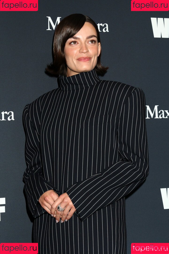 Emma Mackey Onlyfans Photo Gallery 