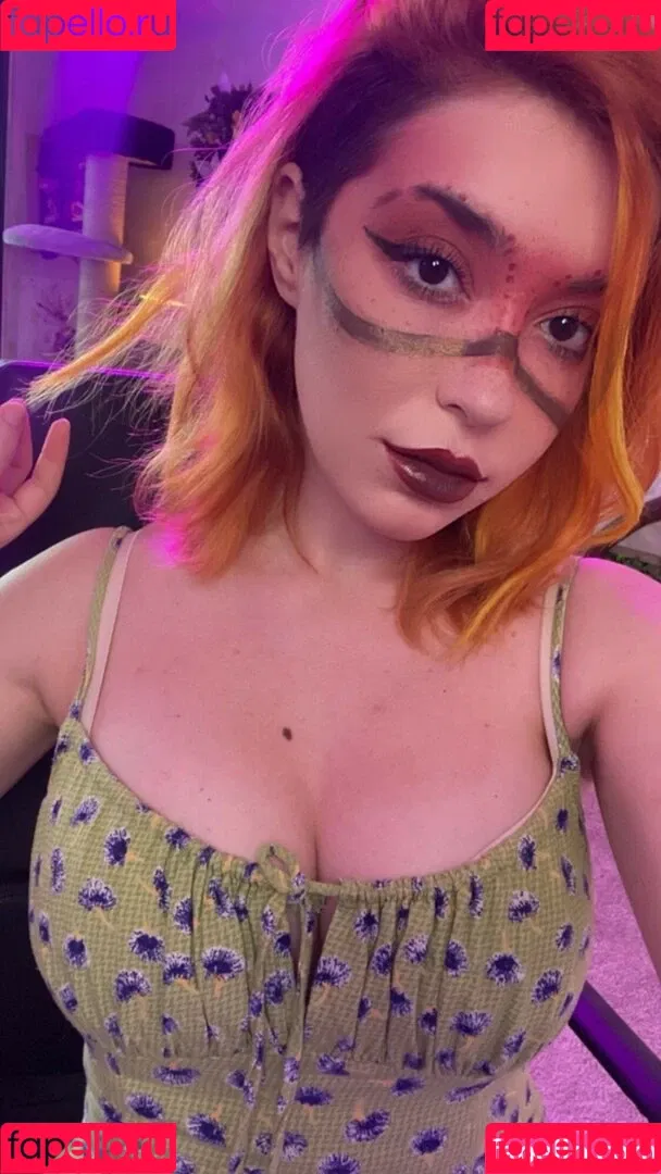 AnniTheDuck Onlyfans Photo Gallery 