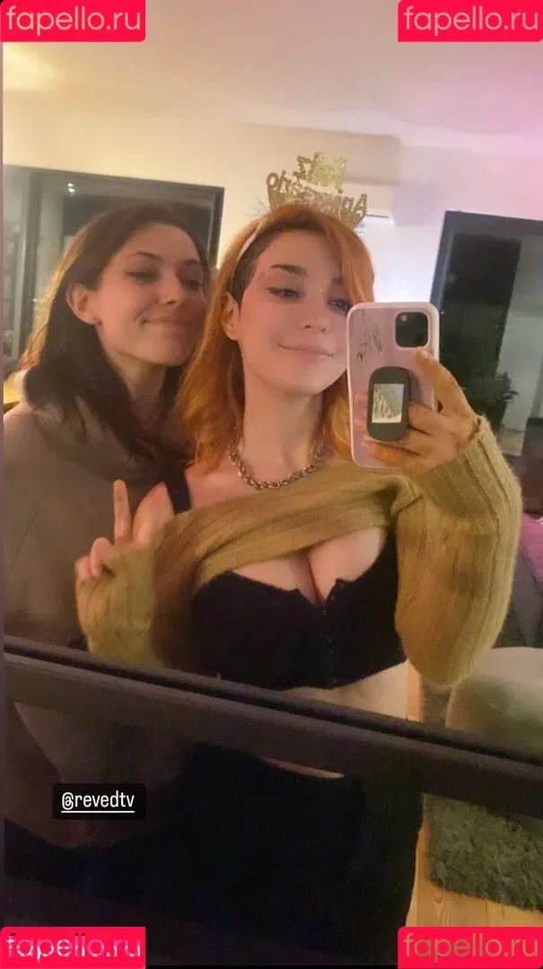 AnniTheDuck Onlyfans Photo Gallery 