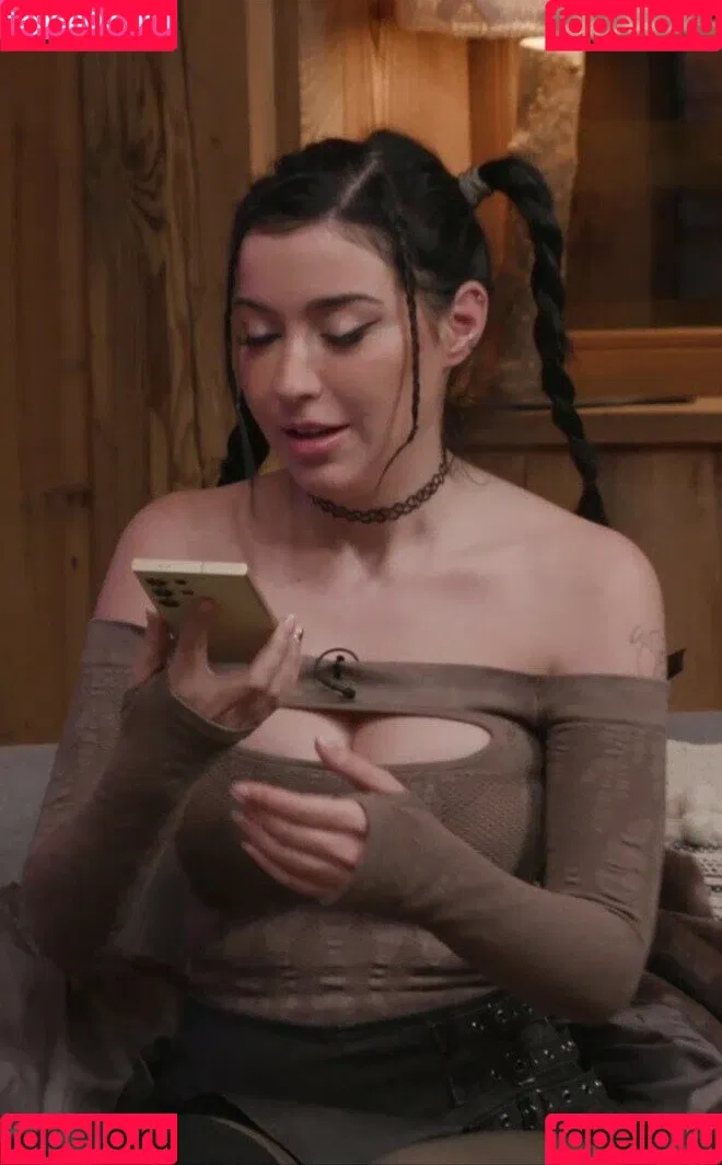 AnniTheDuck Onlyfans Photo Gallery 