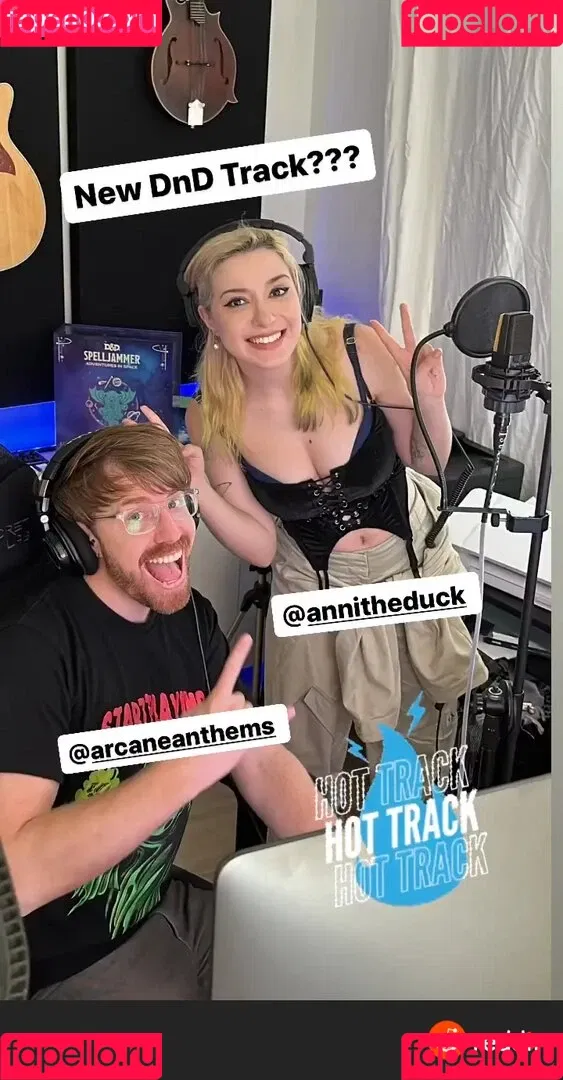 AnniTheDuck Onlyfans Photo Gallery 