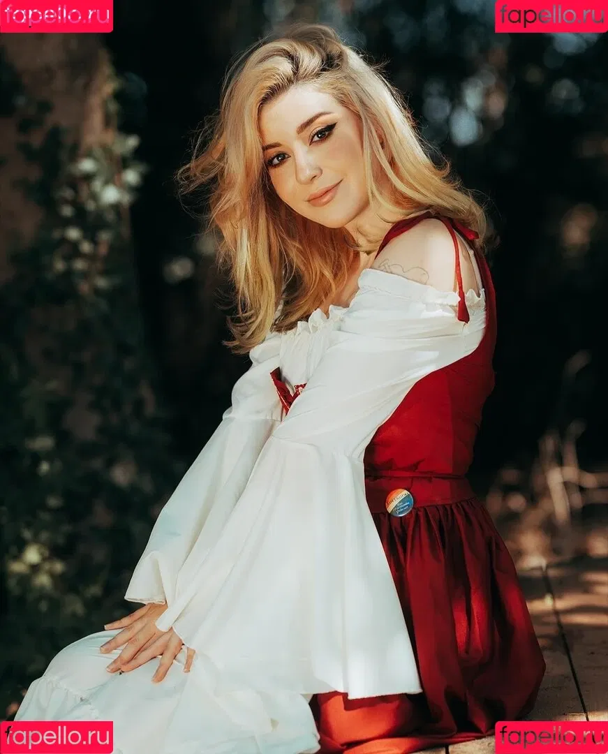 AnniTheDuck Onlyfans Photo Gallery 