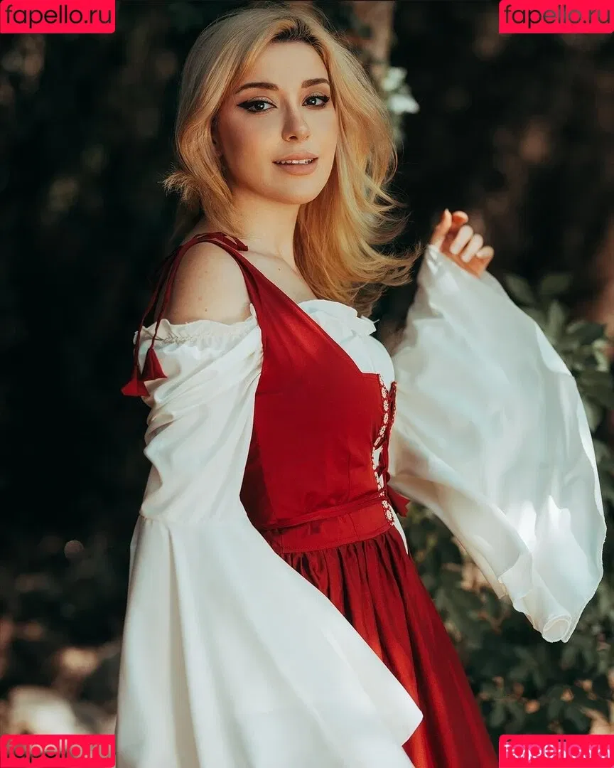 AnniTheDuck Onlyfans Photo Gallery 