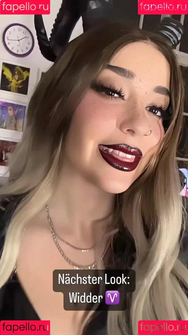 AnniTheDuck Onlyfans Photo Gallery 