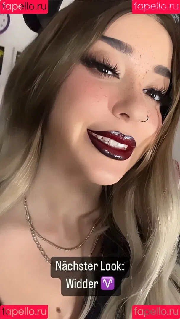 AnniTheDuck Onlyfans Photo Gallery 