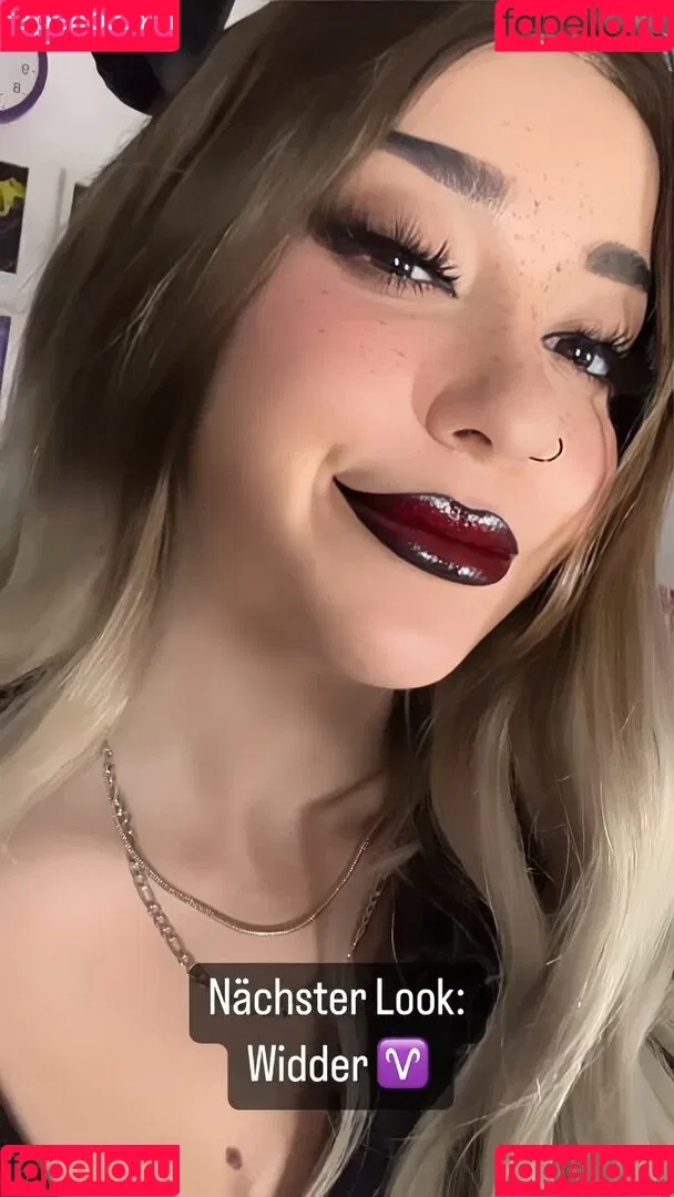 AnniTheDuck Onlyfans Photo Gallery 