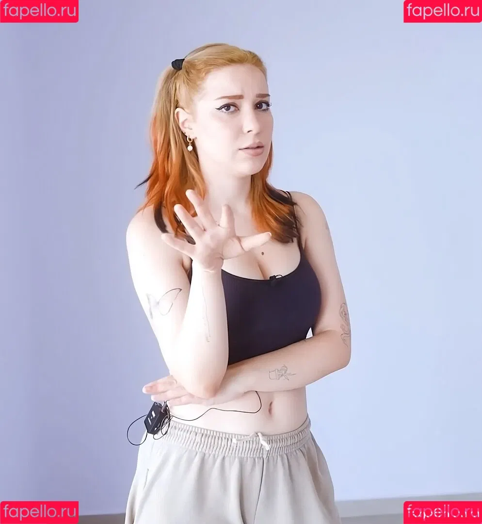 AnniTheDuck Onlyfans Photo Gallery 
