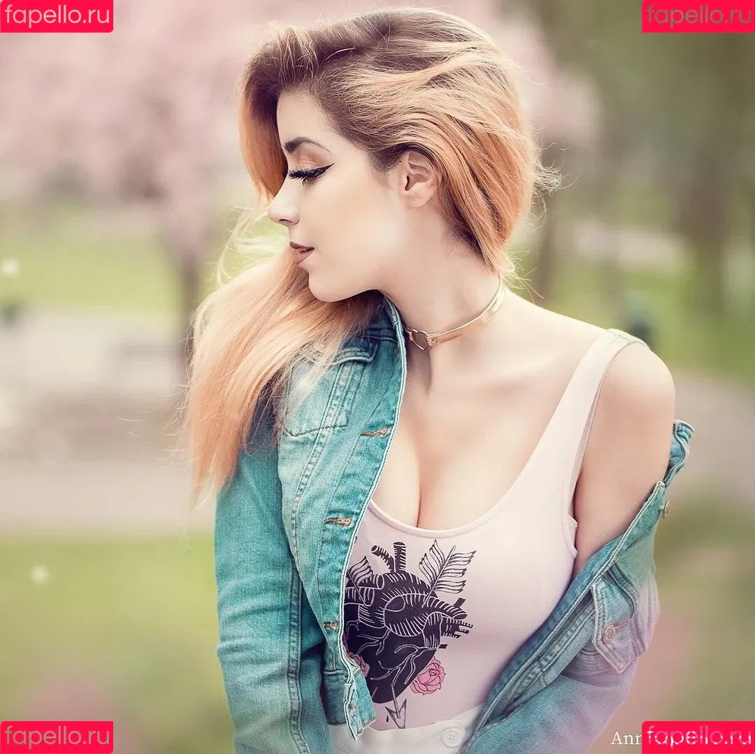 AnniTheDuck Onlyfans Photo Gallery 