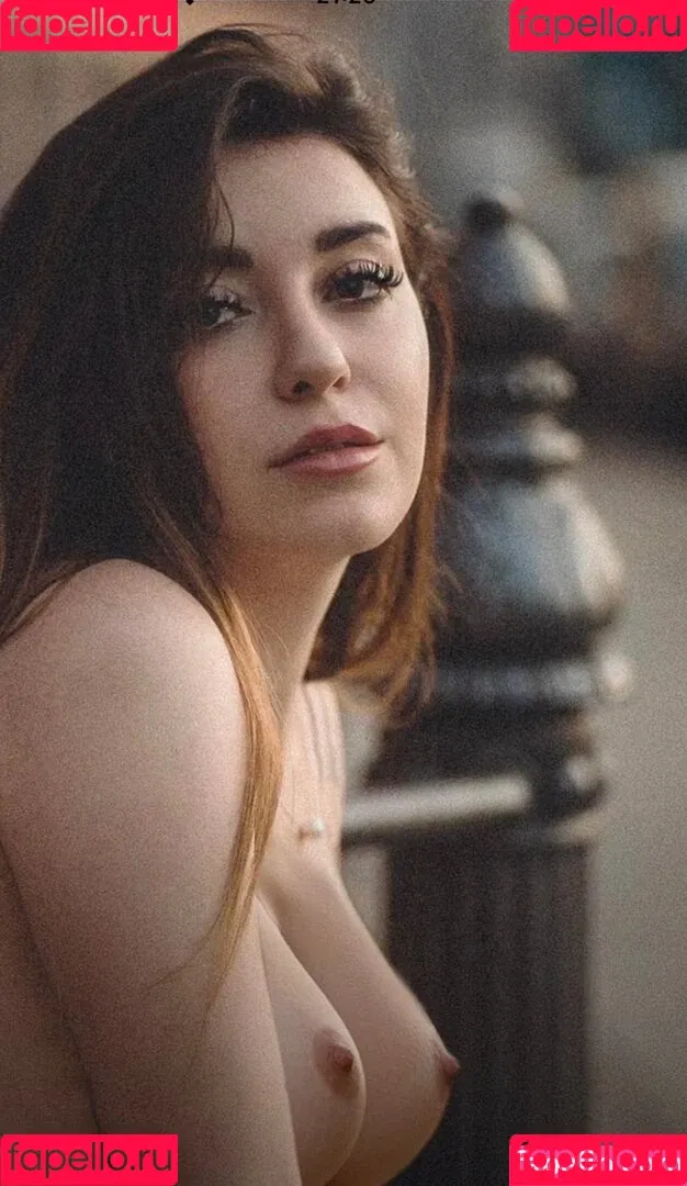 AnniTheDuck Onlyfans Photo Gallery 