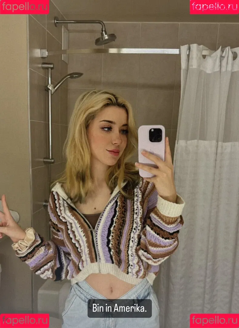 AnniTheDuck Onlyfans Photo Gallery 