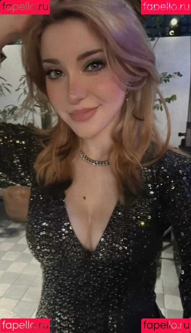AnniTheDuck Onlyfans Photo Gallery 