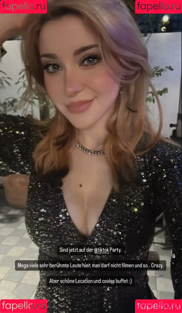 AnniTheDuck Onlyfans Photo Gallery 