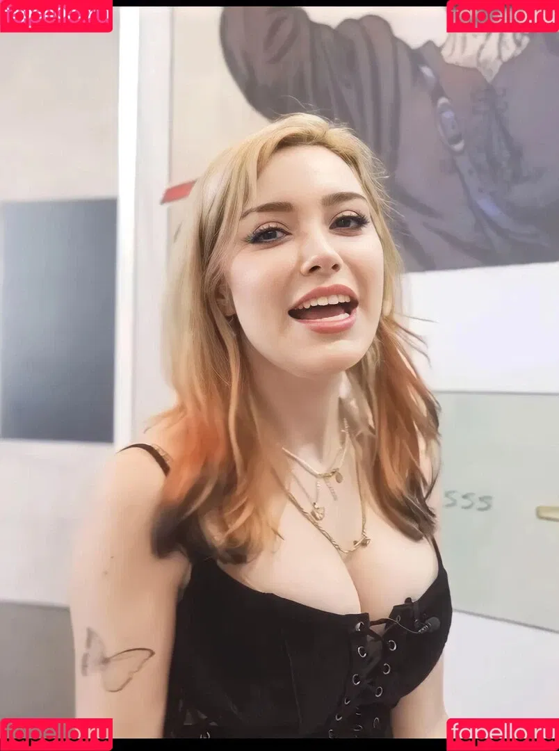 AnniTheDuck Onlyfans Photo Gallery 
