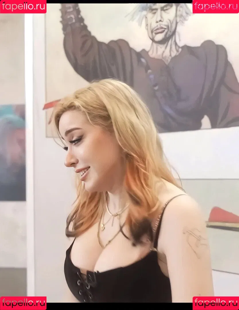 AnniTheDuck Onlyfans Photo Gallery 